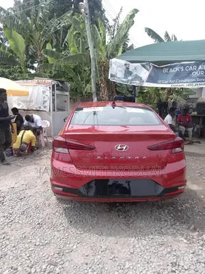 Hyundai Elantra 2019 Red