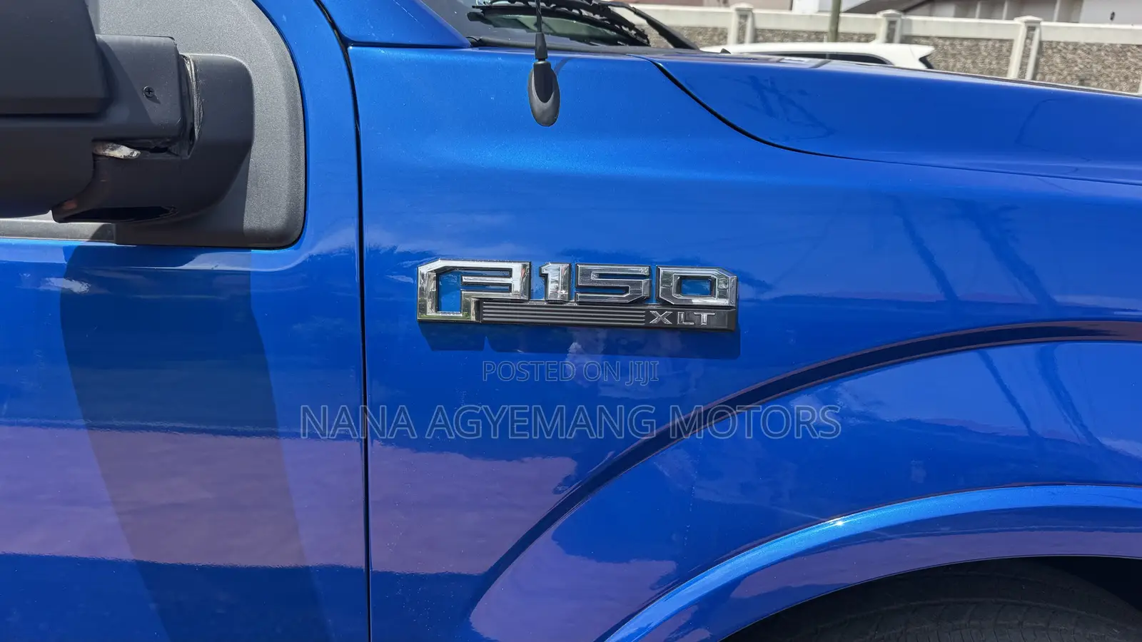 Ford E-150 2020 Blue