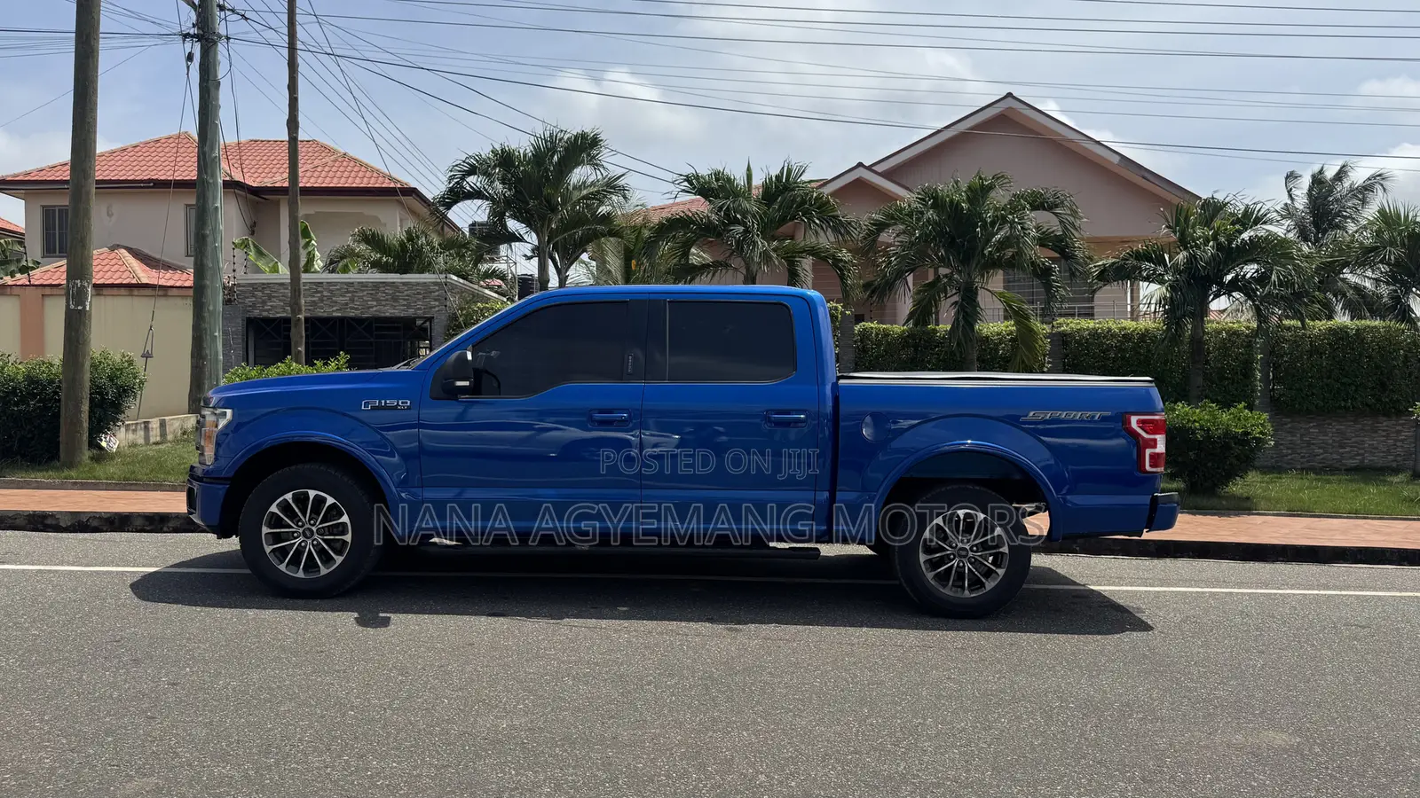 Ford E-150 2020 Blue