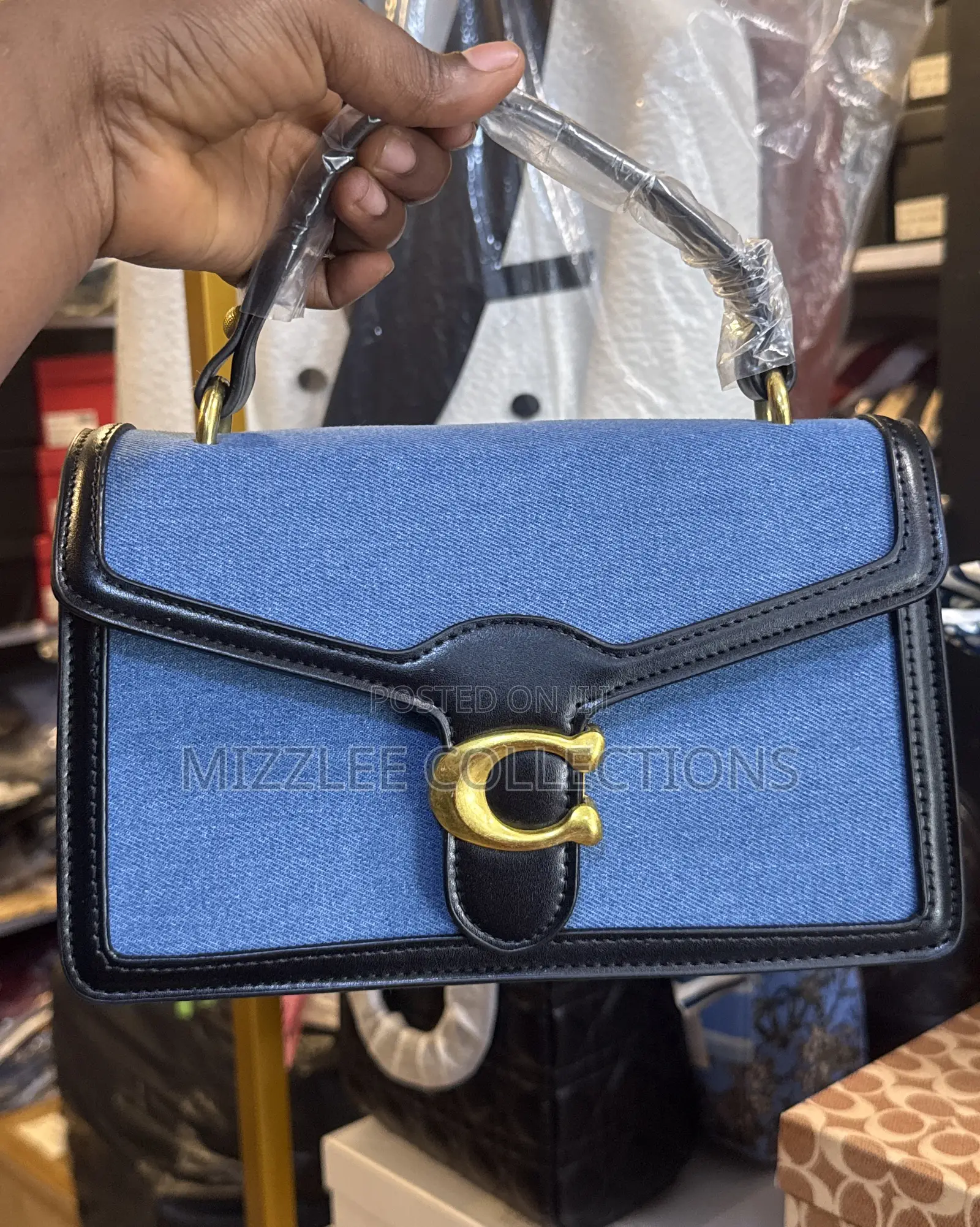 Quality Ladies Coach Bag Fully Boxed
