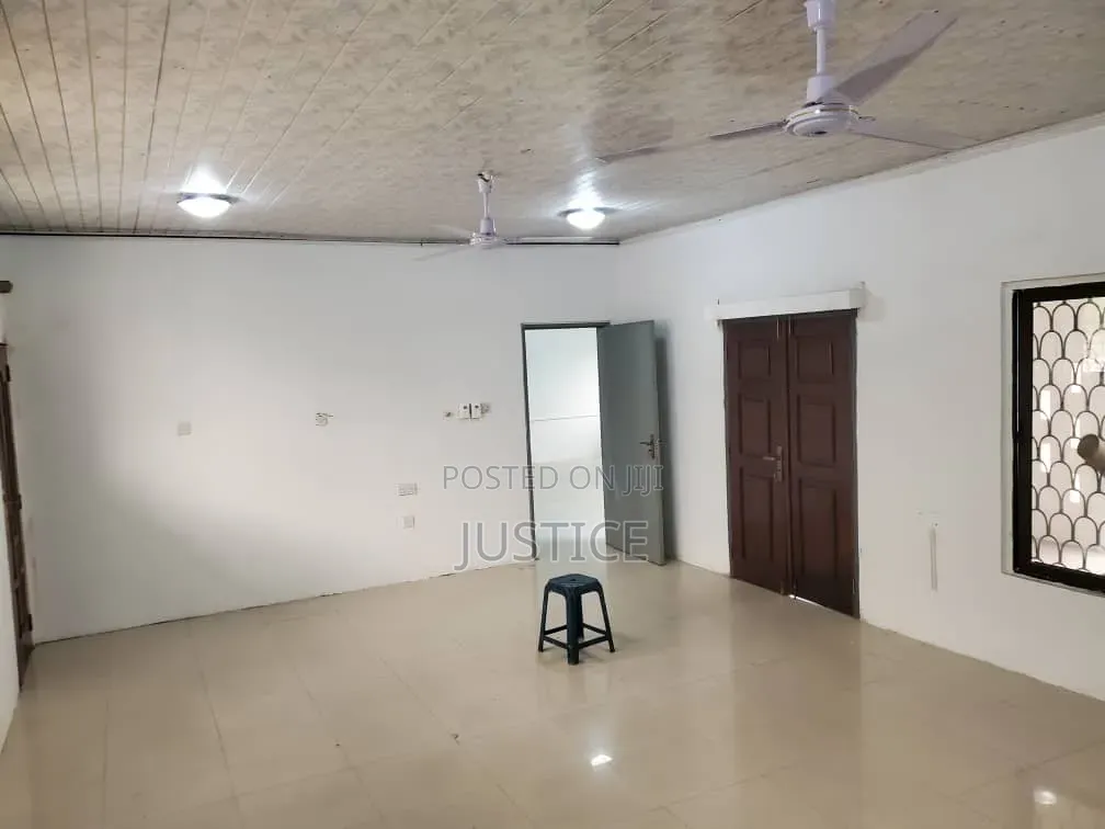 3bdrm House in North Kaneshie for rent