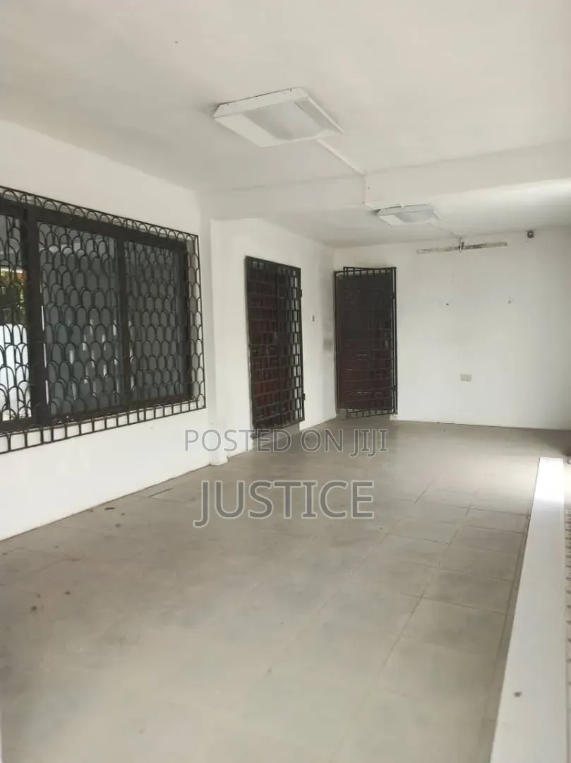 3bdrm House in North Kaneshie for rent