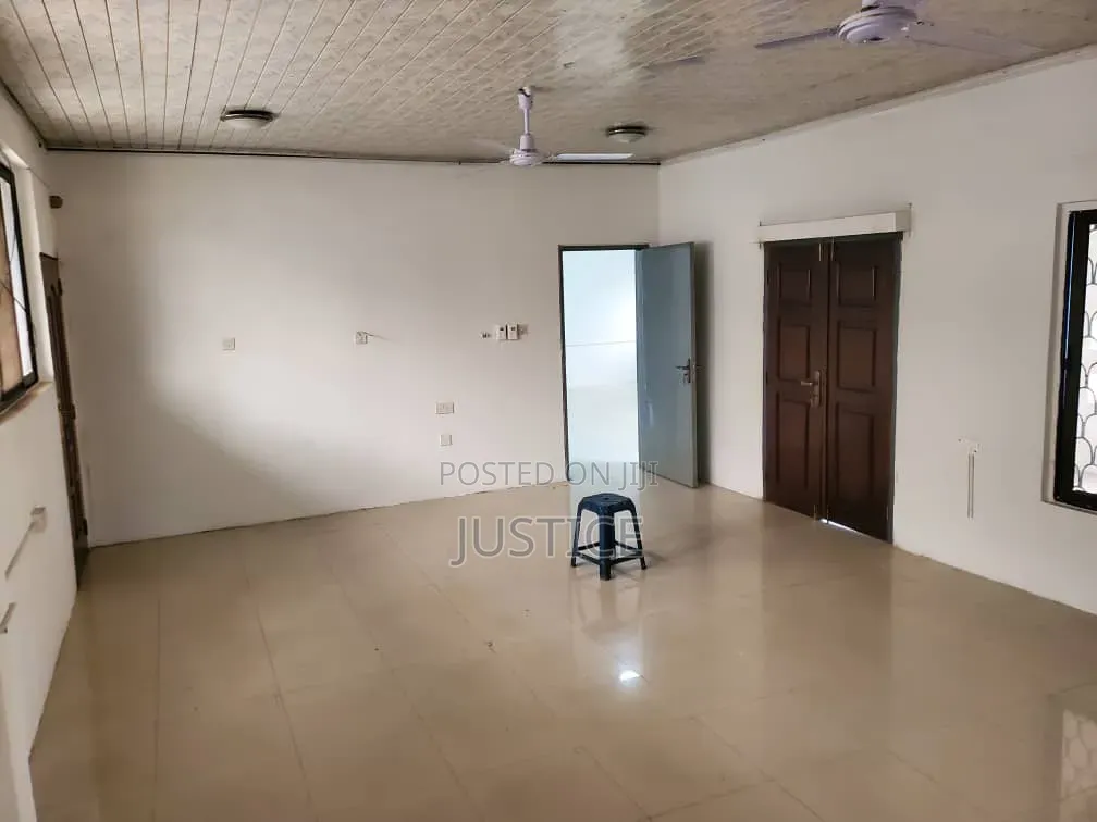 3bdrm House in North Kaneshie for rent