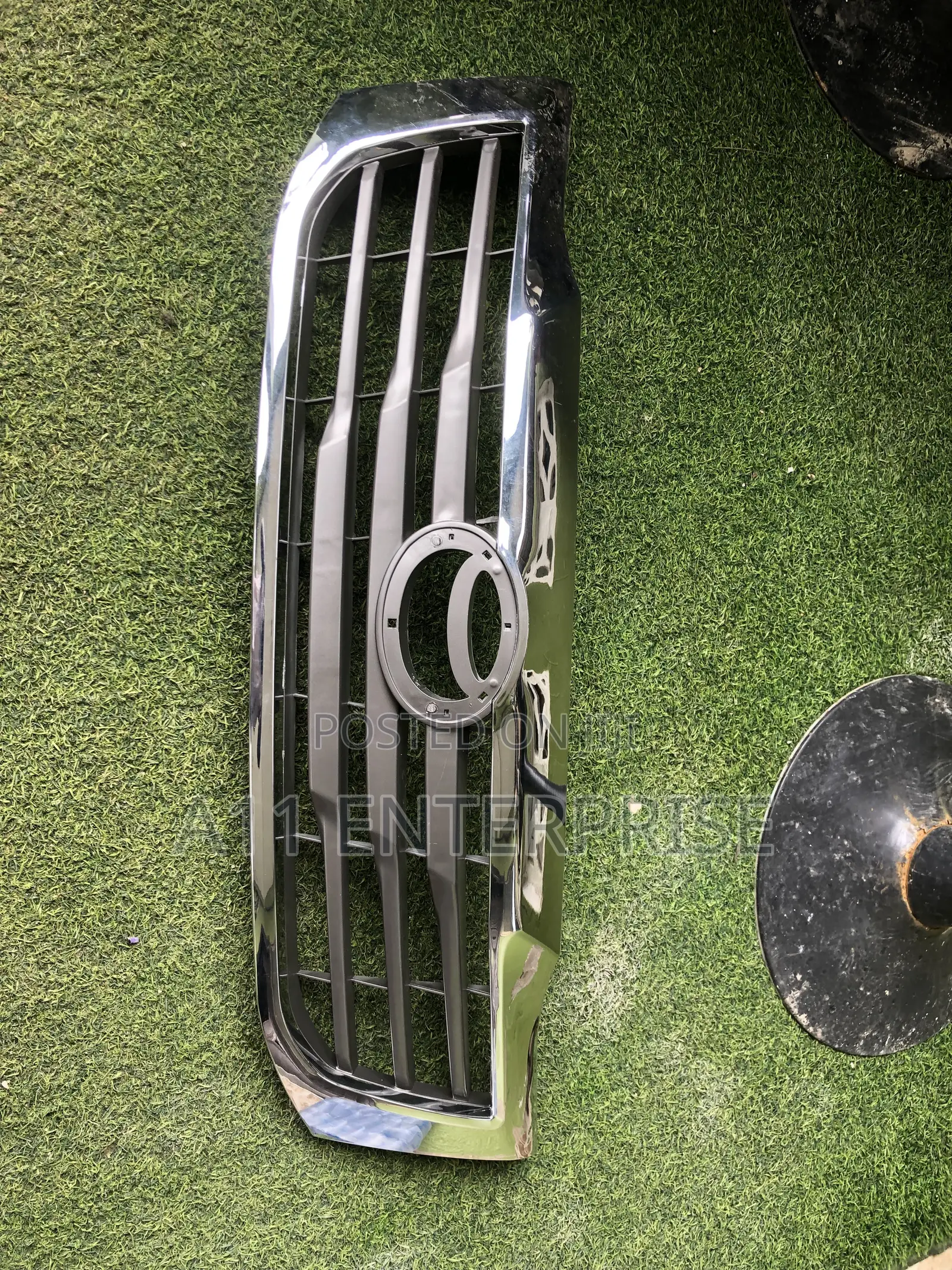 Toyota Hilux 2012 Front Grill