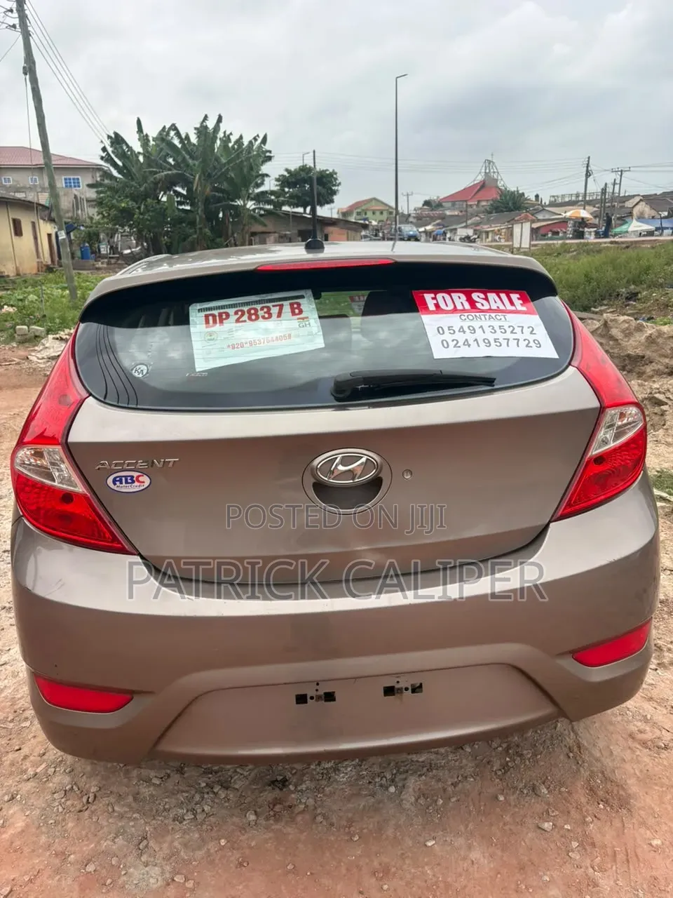 Hyundai Accent SE 2013 Gold