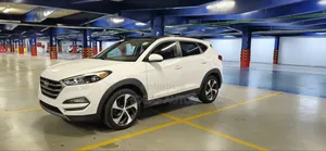 Hyundai Tucson Limited AWD 2016 White