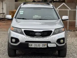 Kia Sorento 2012 Silver