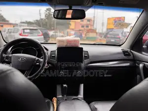 Kia Sorento 2012 Silver
