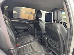 Kia Sorento 2012 Silver