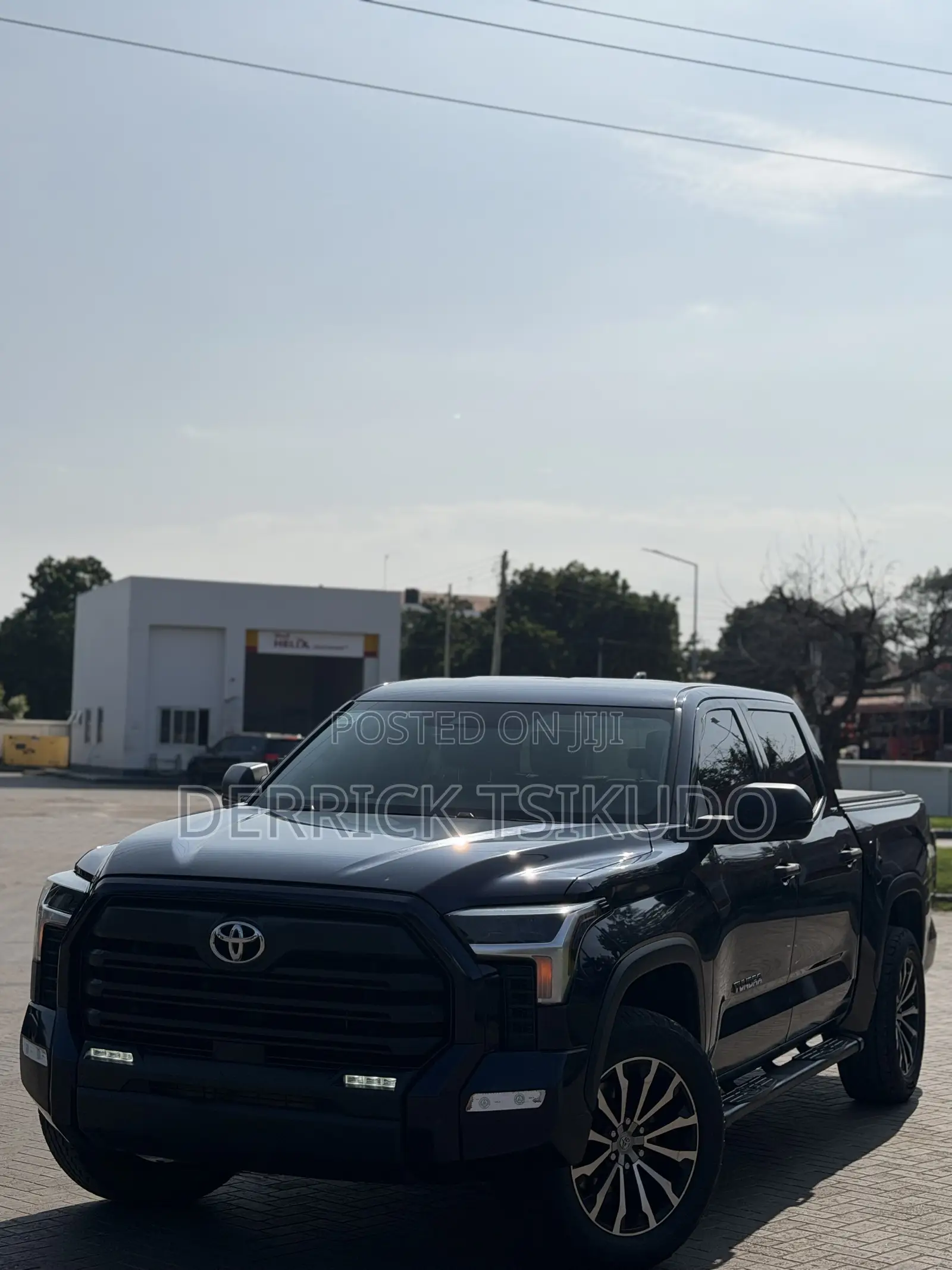 Toyota Tundra SR5 2022 Blue