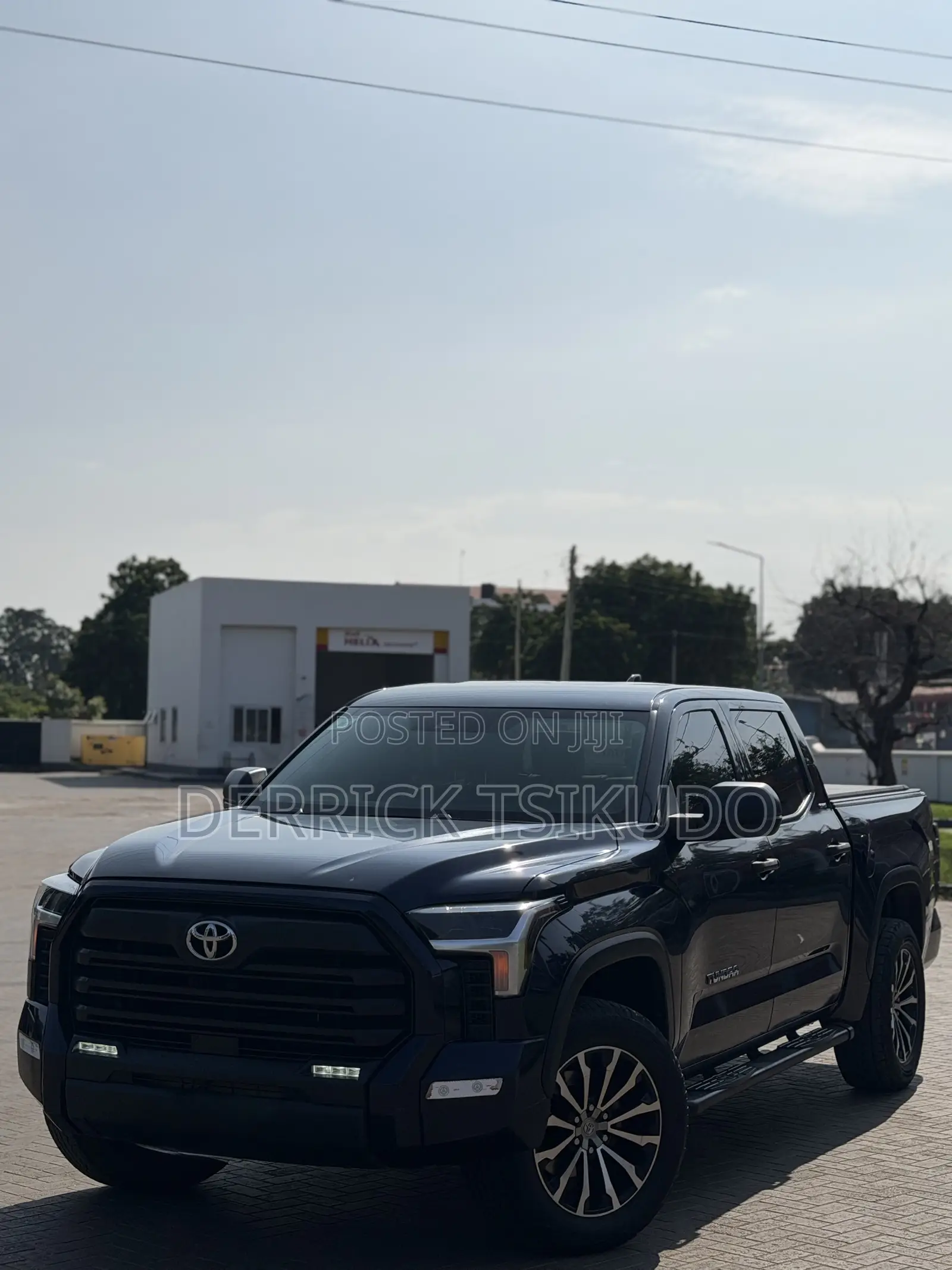 Toyota Tundra SR5 2022 Blue