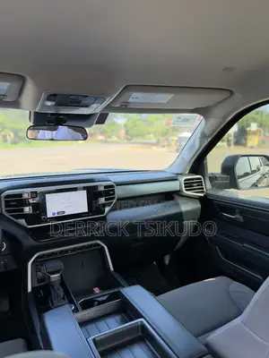 Toyota Tundra SR5 2022 Blue