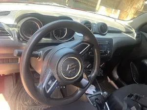 Suzuki Swift 2019 Red