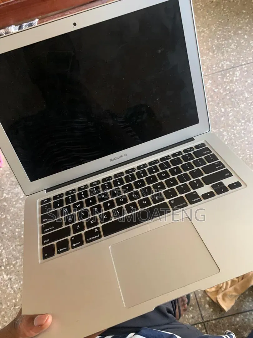 Laptop Apple MacBook Air 4GB Intel Core i5 HDD+SSD 128GB