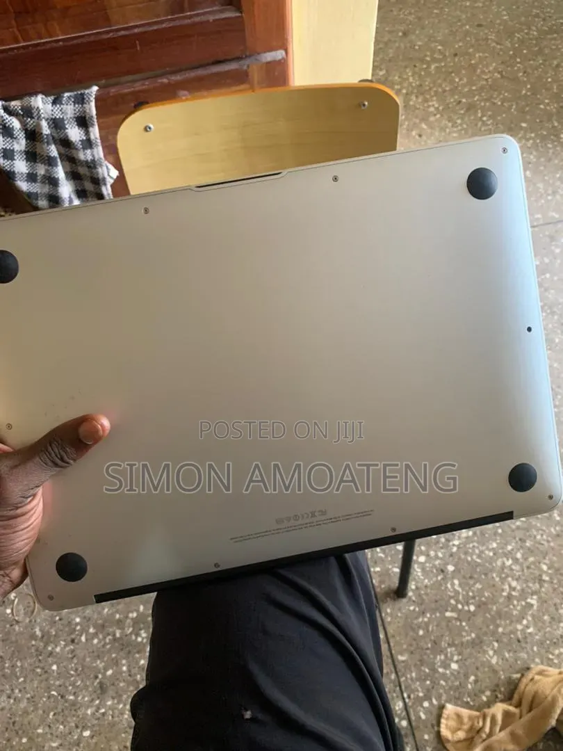 Laptop Apple MacBook Air 4GB Intel Core i5 HDD+SSD 128GB