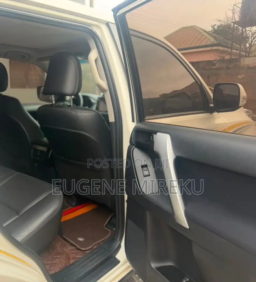 Toyota Land Cruiser Prado 2018 White