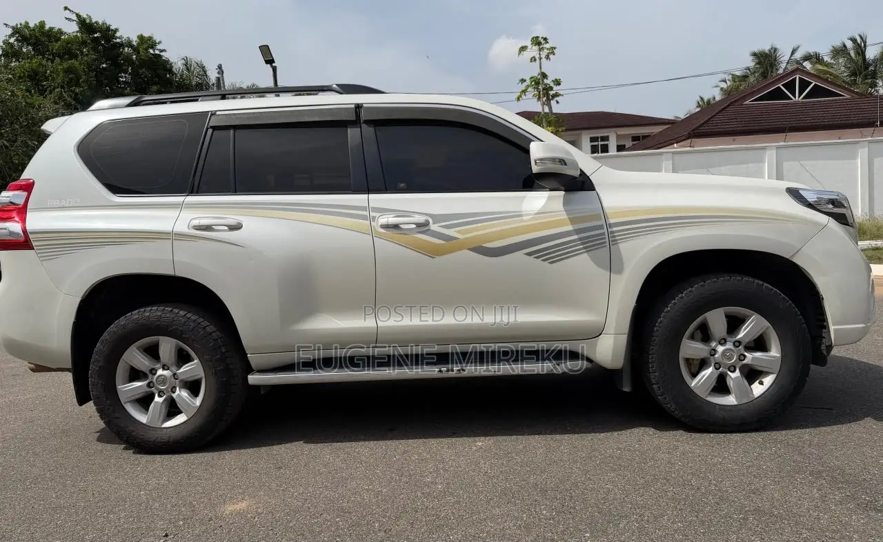 Toyota Land Cruiser Prado 2018 White