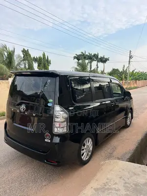 Toyota Voxy 2012 Black