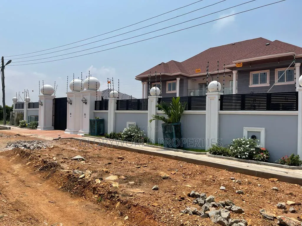 3bdrm Duplex in Community 25 for rent