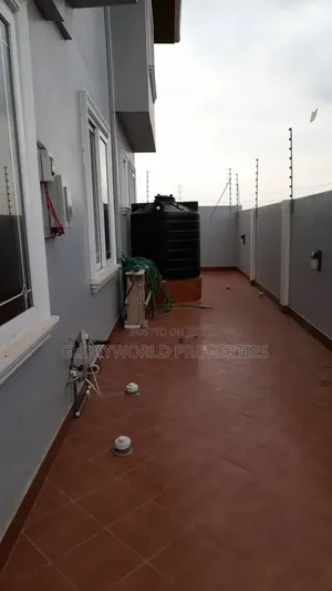 3bdrm Duplex in Community 25 for rent