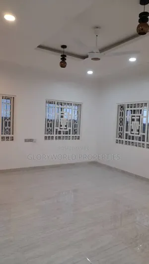 3bdrm Duplex in Community 25 for rent