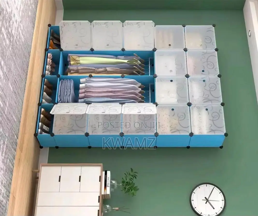 12 Cube Plastic Portable Wardrobe
