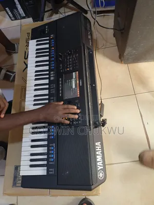 PSR-Sx 720 Yamaha Keyboard