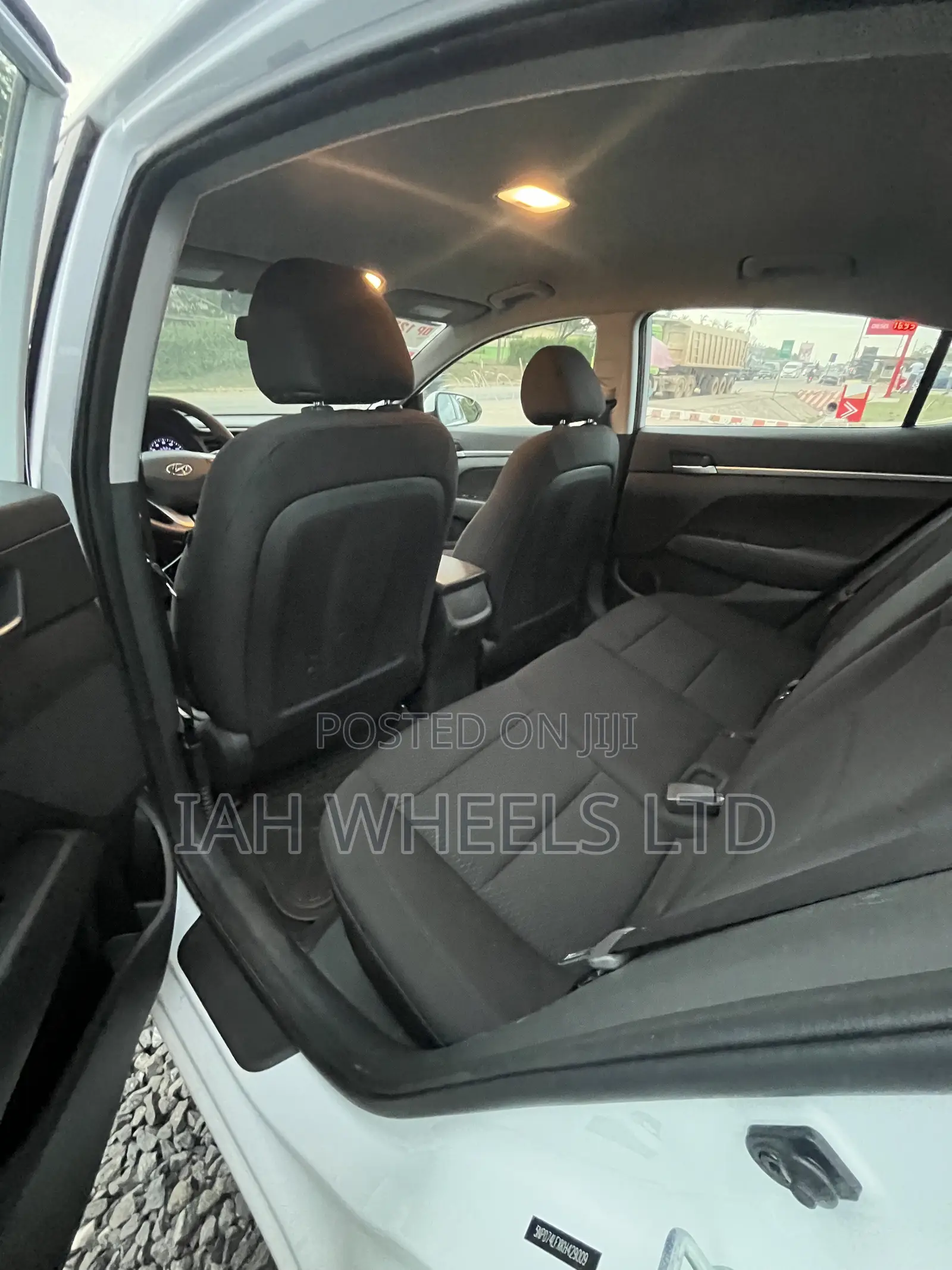 Hyundai Elantra 2020 White