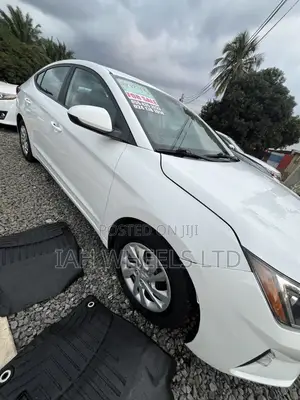 Hyundai Elantra 2020 White