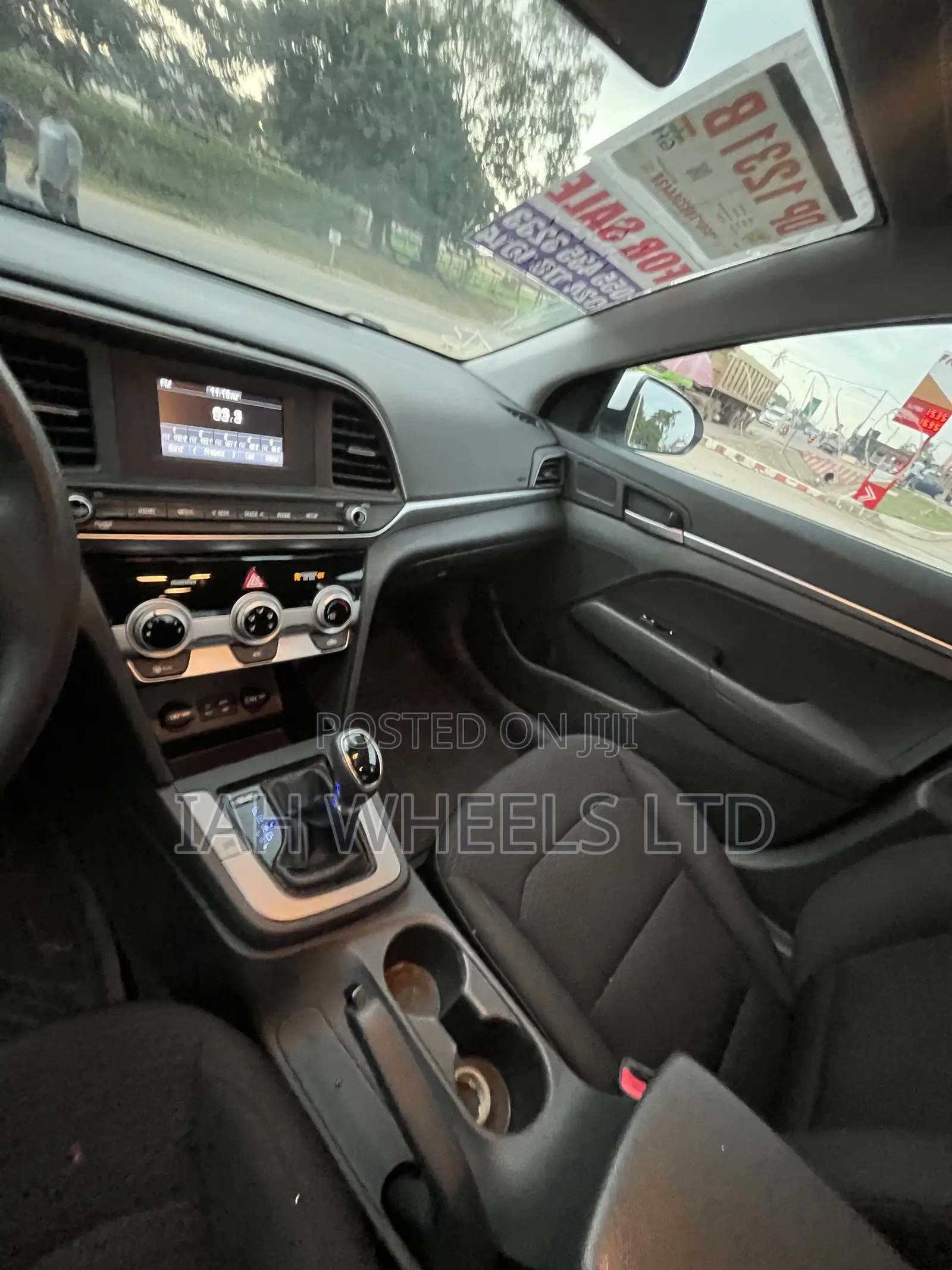 Hyundai Elantra 2020 White