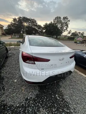 Hyundai Elantra 2020 White