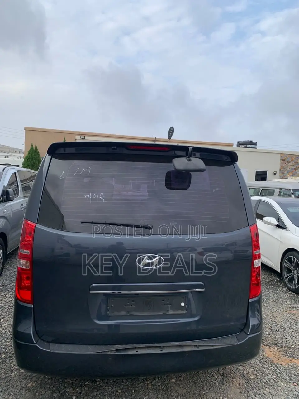 Hyundai Starex 2019 Blue