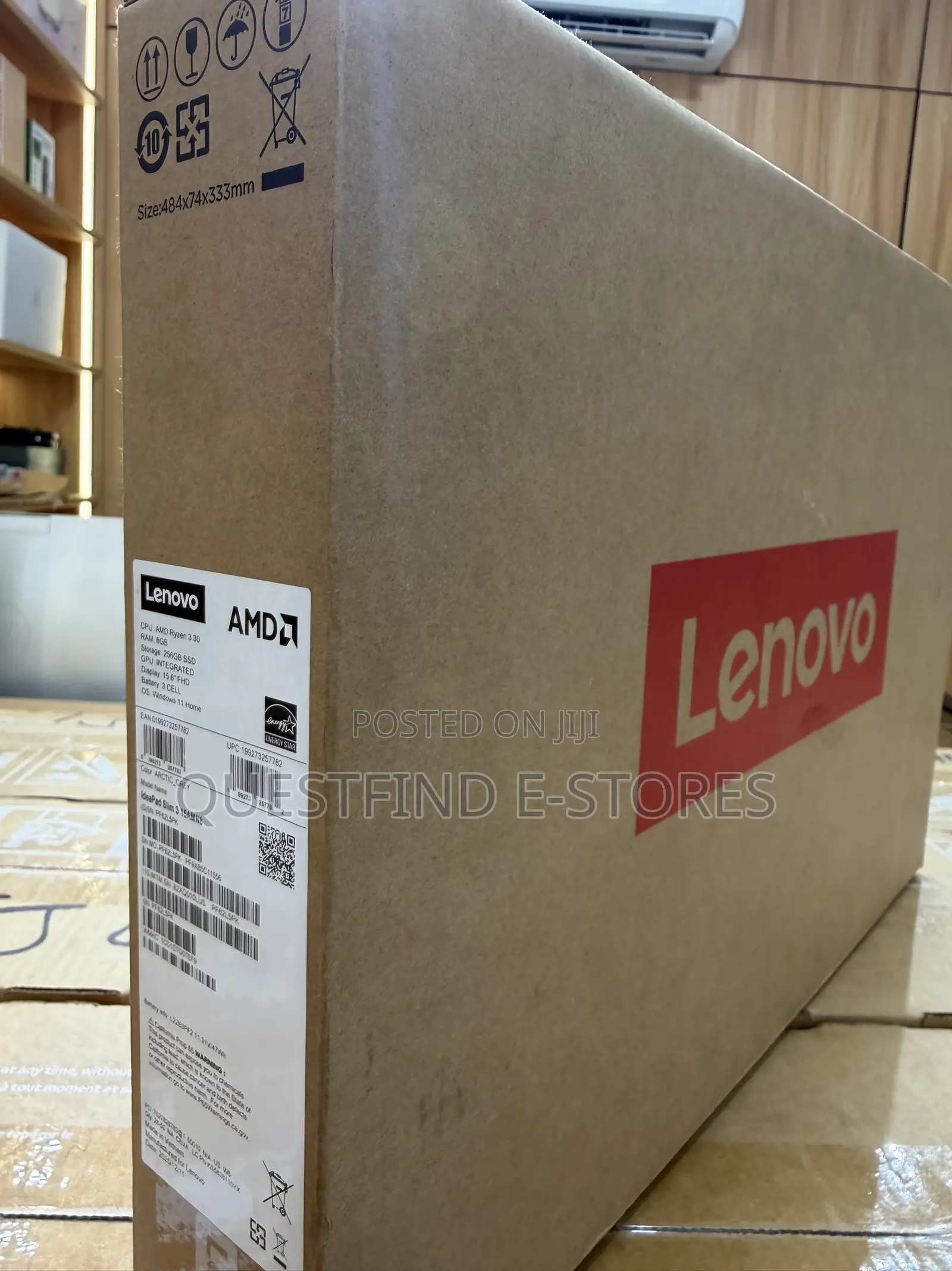 New Laptop Lenovo 8GB AMD Ryzen 3 SSD 512GB
