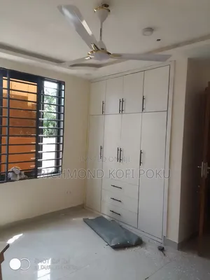 2bdrm Apartment in Kofis Realty, Baatsona Total for rent