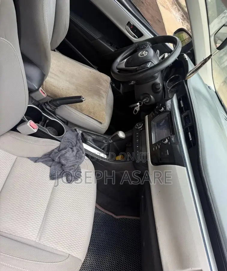 Toyota Corolla 2015 Black