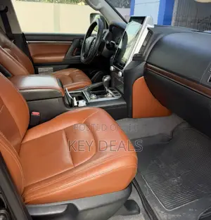 Toyota Land Cruiser 5.7 V8 VXR 2017 Black