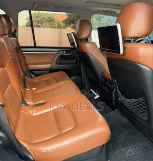 Toyota Land Cruiser 5.7 V8 VXR 2017 Black