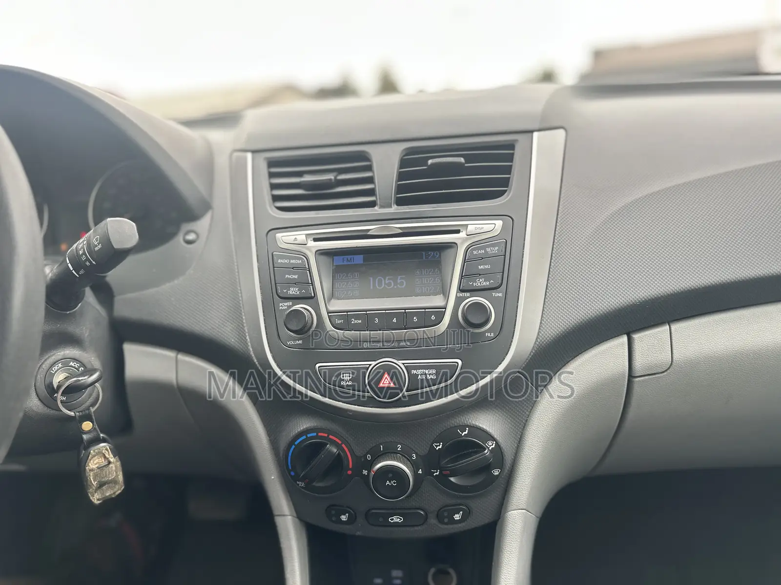 Hyundai Accent SE Sedan 2016 Blue