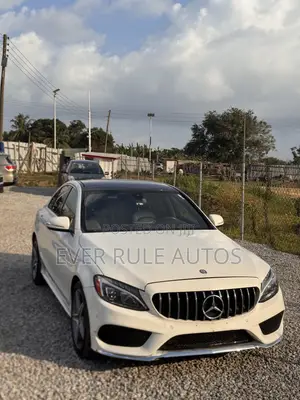 Mercedes-Benz C300 Luxury 4Matic Sedan AWD (2.0L 4cyl 7A) 2016 White