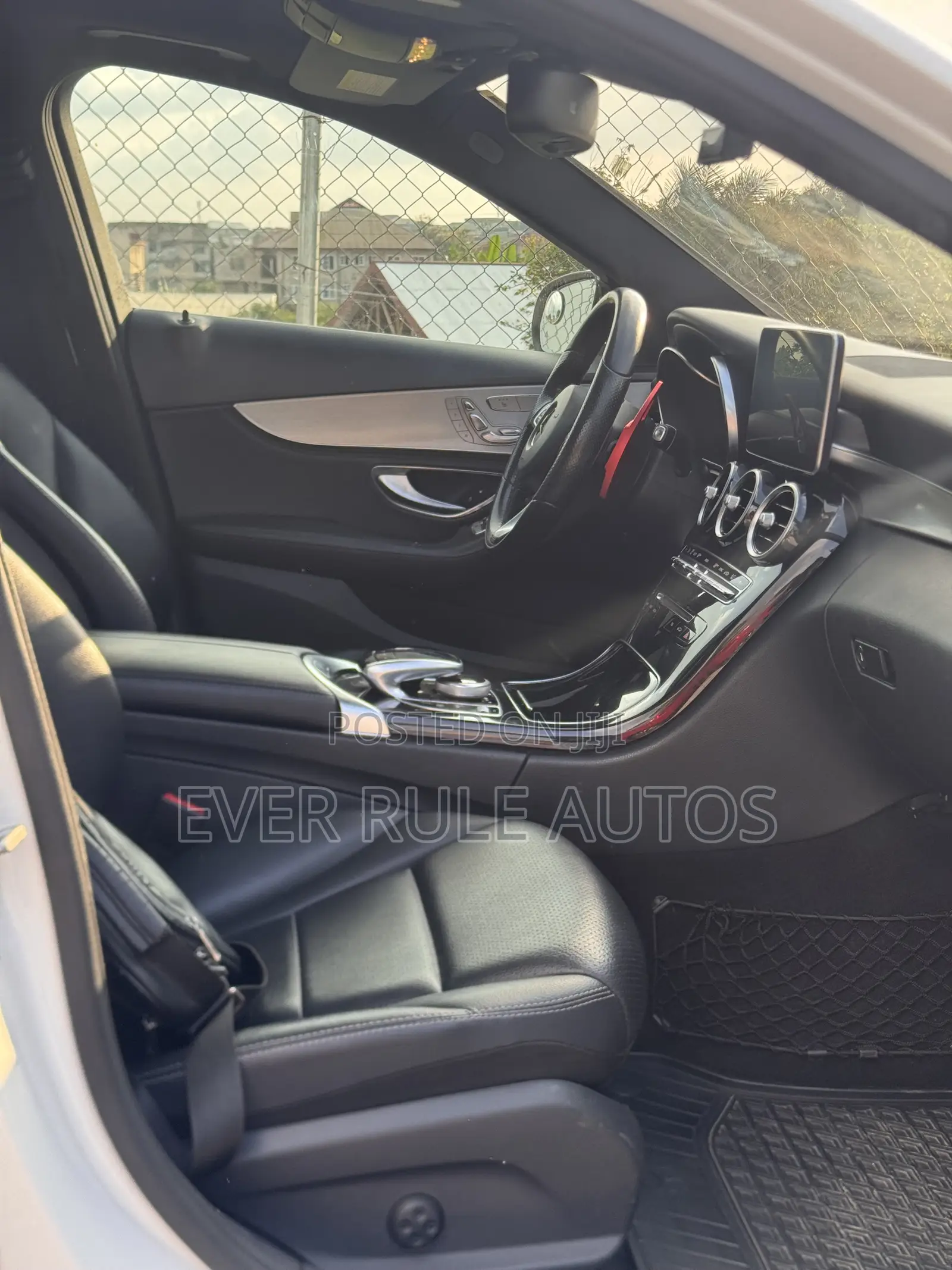 Mercedes-Benz C300 Luxury 4Matic Sedan AWD (2.0L 4cyl 7A) 2016 White