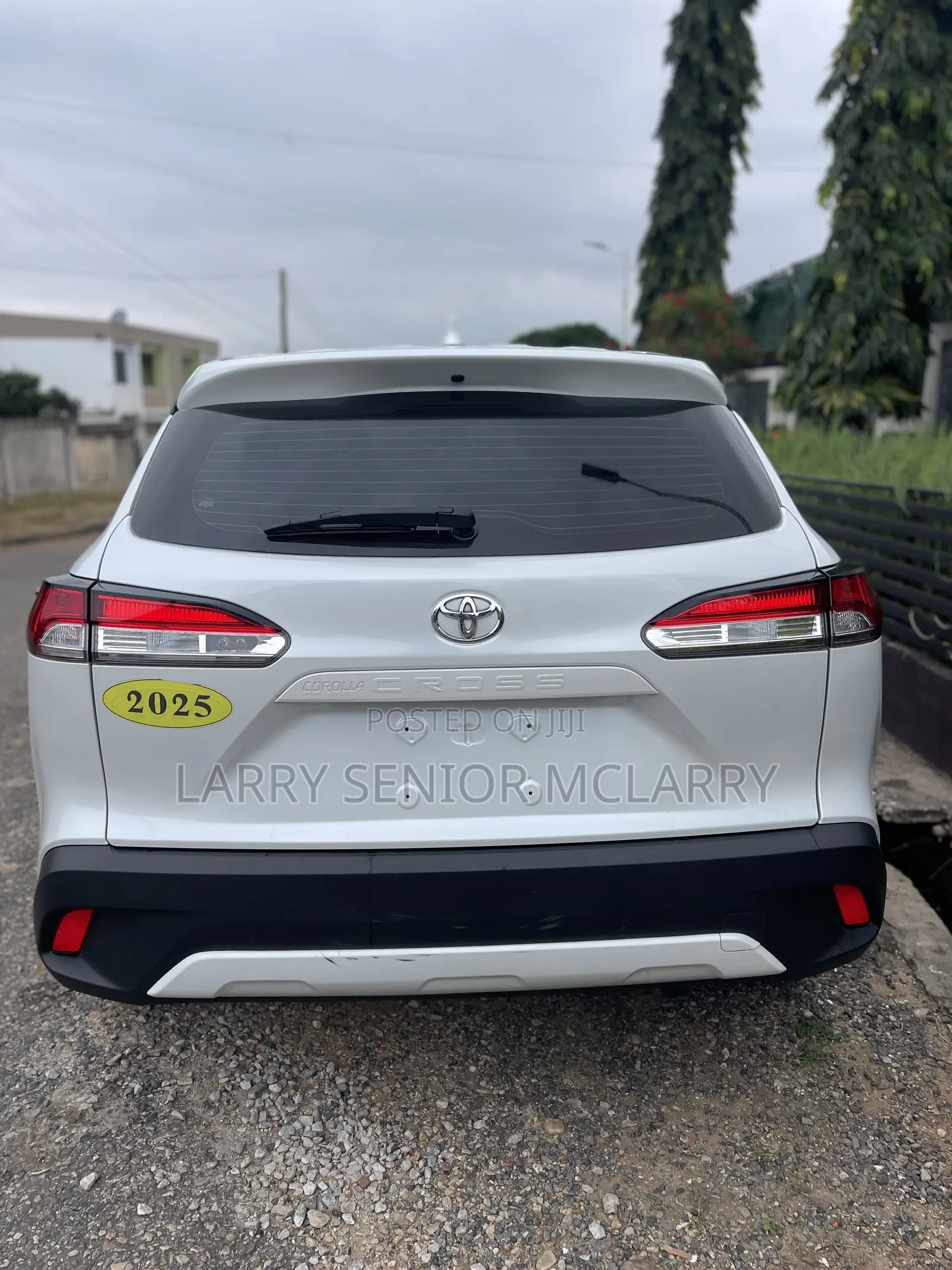 New Toyota Corolla Cross LE 2025 White