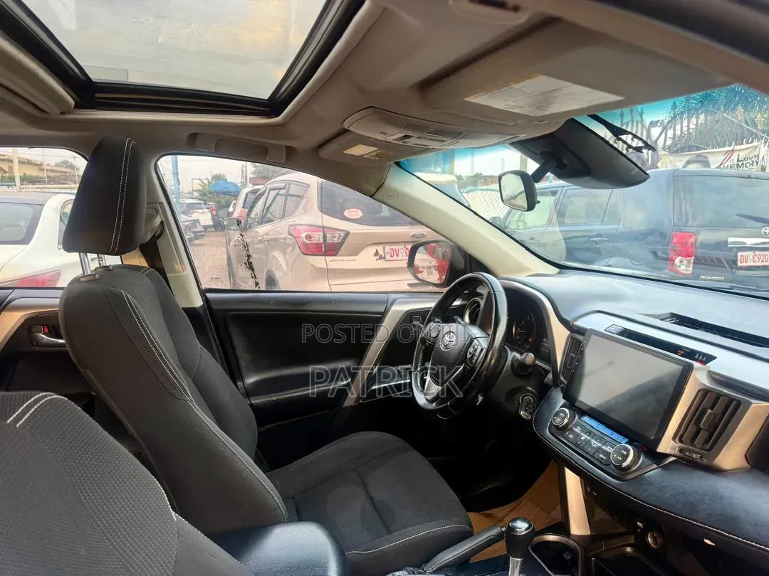Toyota RAV4 2017 Gray