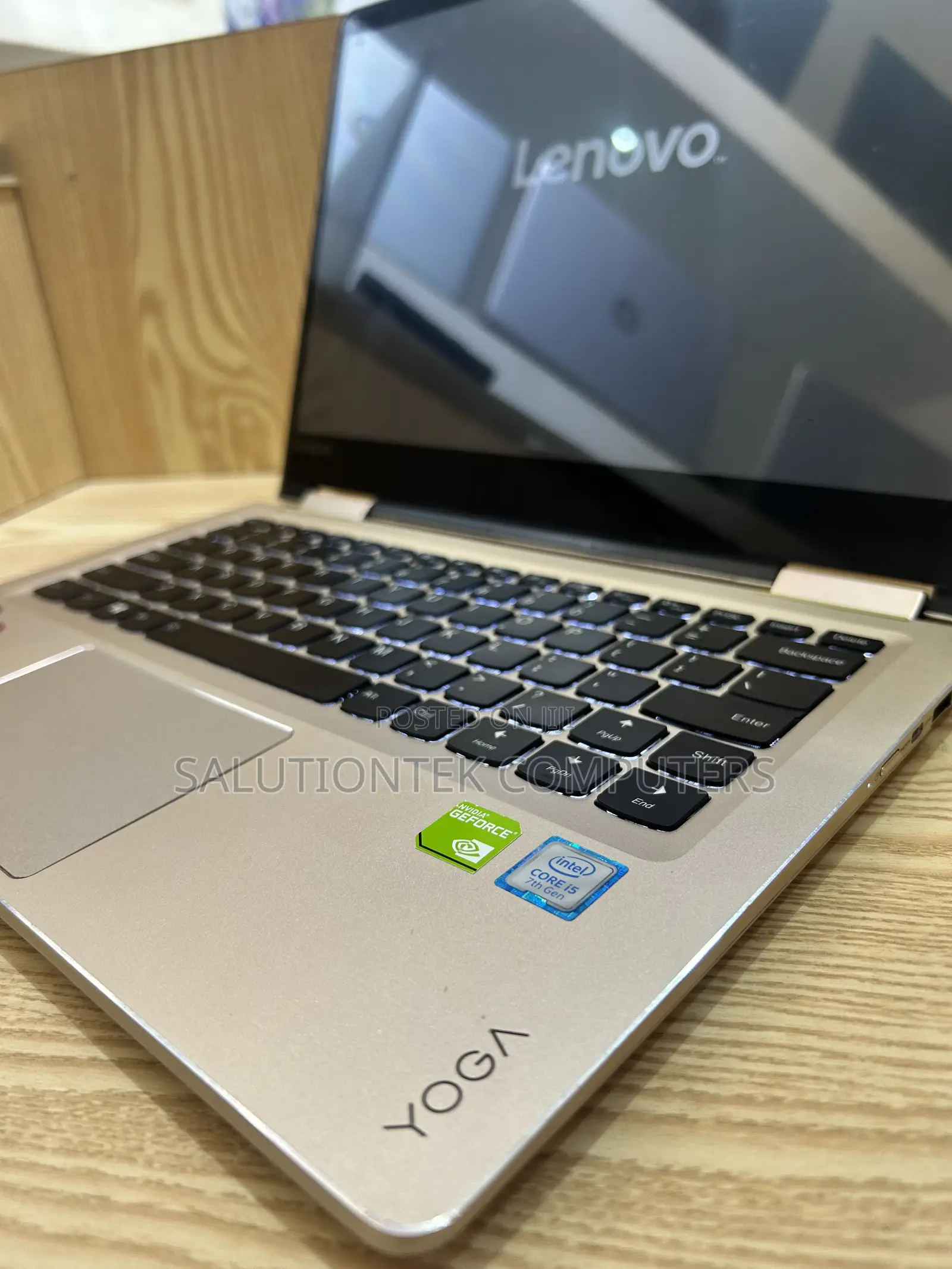 Laptop Lenovo Yoga 710 8GB Intel Core i5 SSD 256GB