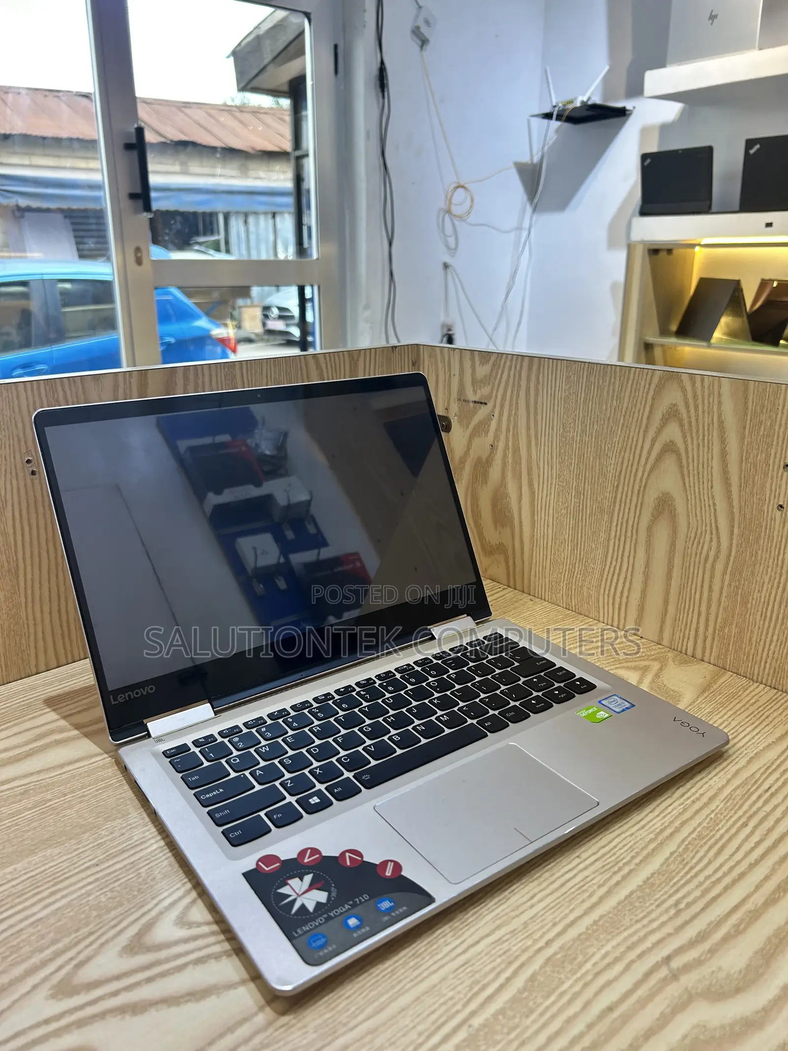 Laptop Lenovo Yoga 710 8GB Intel Core i5 SSD 256GB