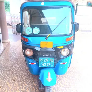 Bajaj Boxer 2025 Blue