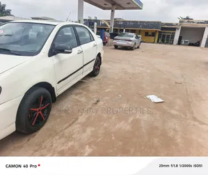 Toyota Corolla 2005 White