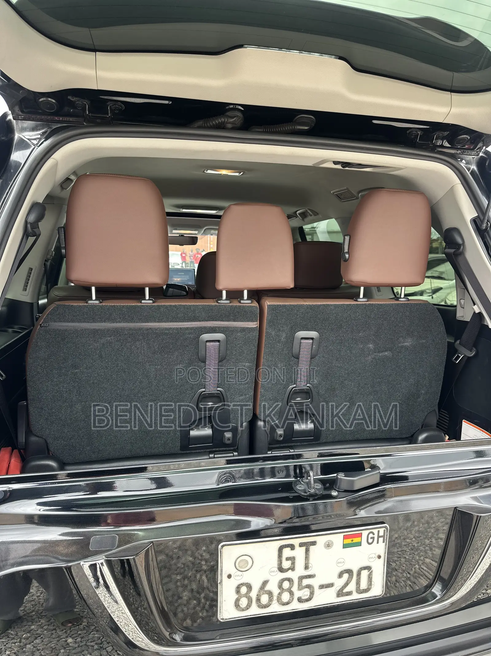 Toyota Land Cruiser 5.7 V8 VX-S 2019 Black