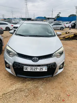 Toyota Corolla S 4dr Sedan (1.8L 4cyl CVT) 2016 White
