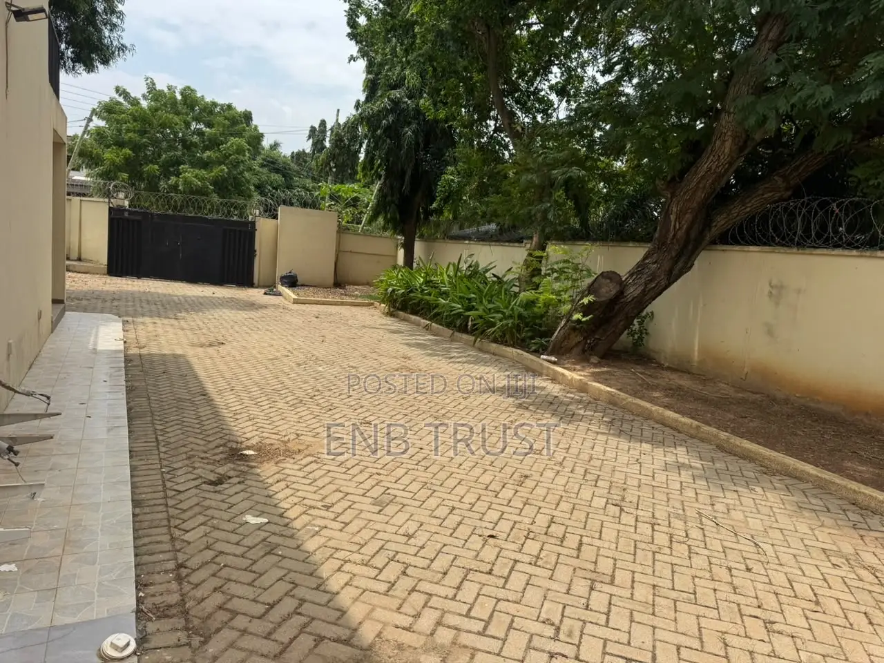 4bdrm Duplex in Cantonments, US Embassy Area for rent