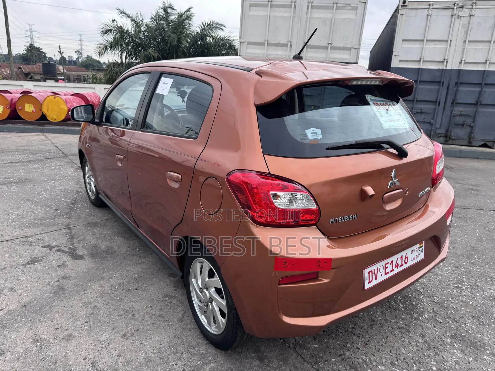 Mitsubishi Mirage SE 2018 Orange